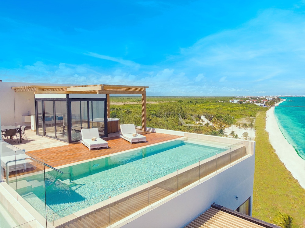The Fives Oceanfront Riviera Maya - All Inclusive Optional — Swimming pool in Puerto Morelos, Quintana Roo