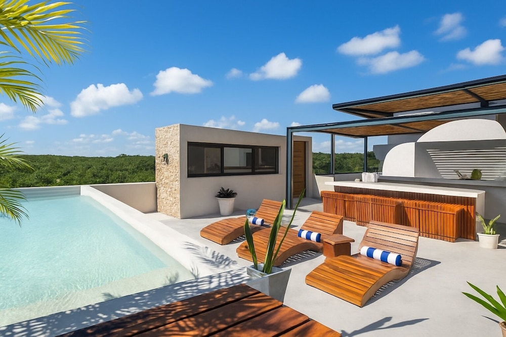 Irie Tulum — Swimming pool in Tulum, Quintana Roo