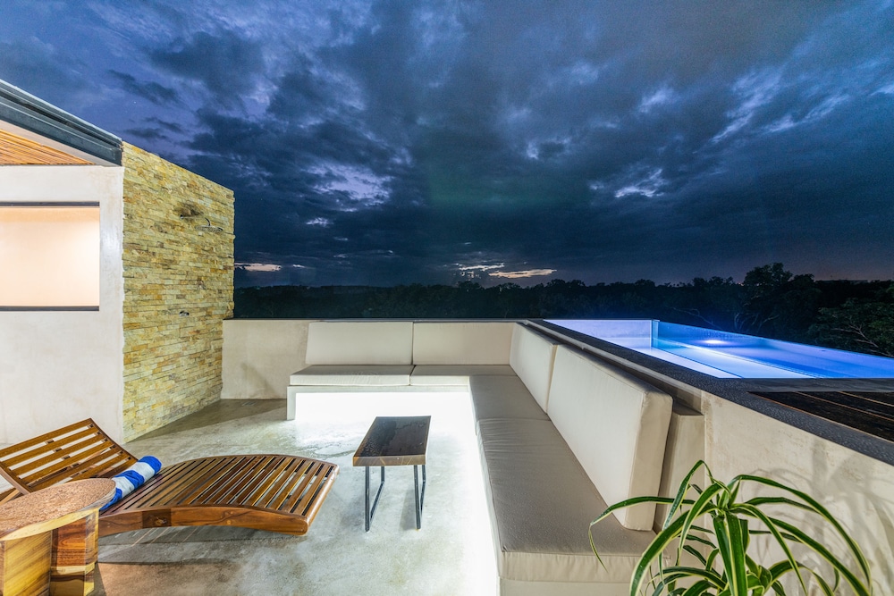 Irie Tulum — Swimming pool in Tulum, Quintana Roo