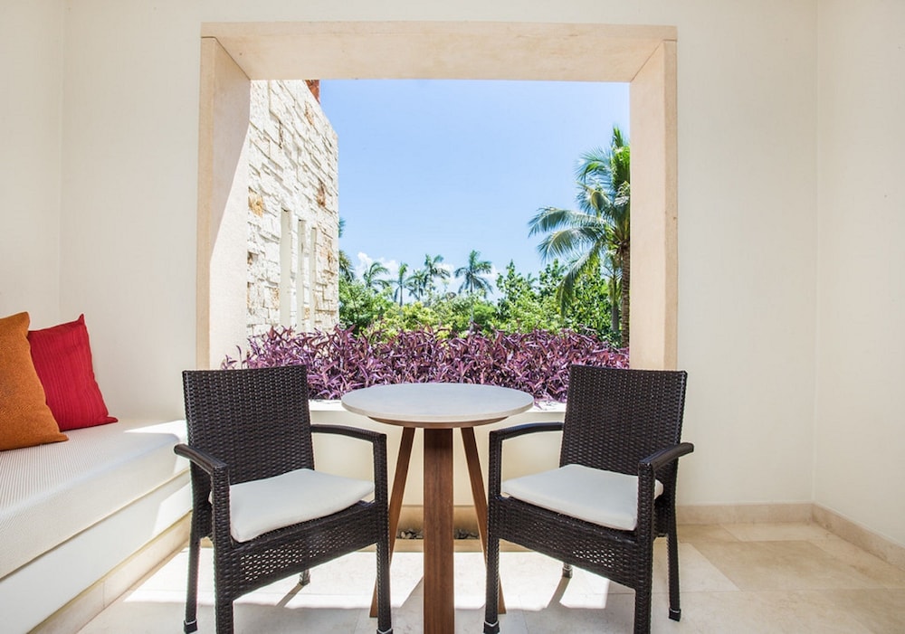 Secrets Akumal Riviera Maya - Adults Only - All Inclusive — Hotel building in Akumal, Quintana Roo