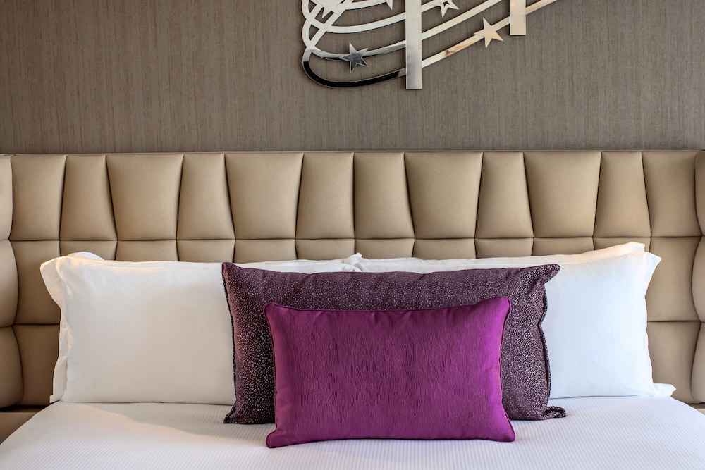 Planet Hollywood Cancun by Royalton, An Autograph Collection All-Inclusive Resort — Hotel rooms in Playa Mujeres, Quintana Roo