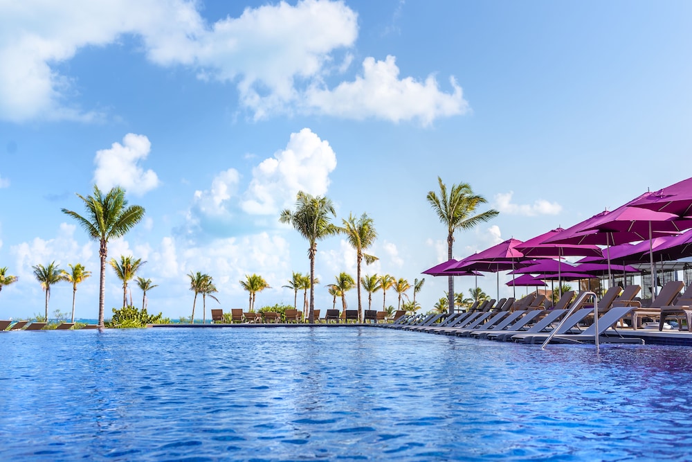 Planet Hollywood Cancun by Royalton, An Autograph Collection All-Inclusive Resort — Swimming pool in Playa Mujeres, Quintana Roo
