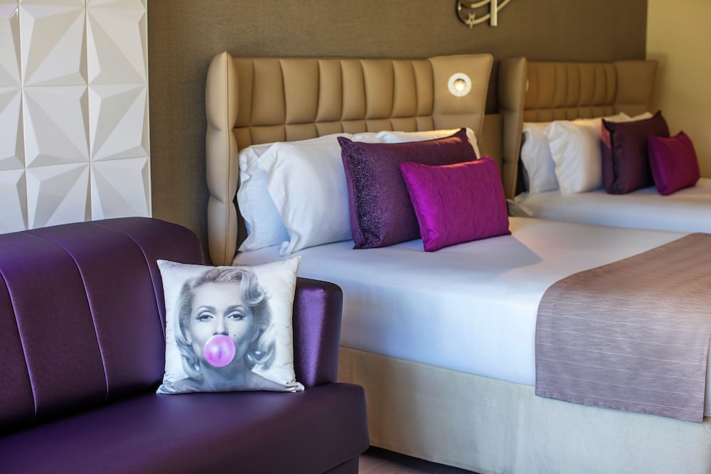 Planet Hollywood Cancun by Royalton, An Autograph Collection All-Inclusive Resort — Hotel rooms in Playa Mujeres, Quintana Roo