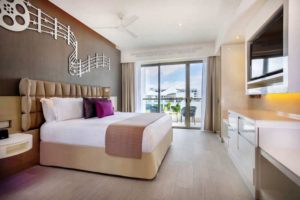 Planet Hollywood Cancun by Royalton, An Autograph Collection All-Inclusive Resort — Hotel rooms in Playa Mujeres, Quintana Roo