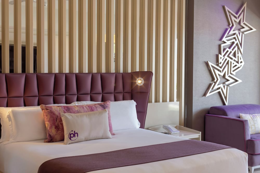 Planet Hollywood Cancun by Royalton, An Autograph Collection All-Inclusive Resort — Hotel rooms in Playa Mujeres, Quintana Roo
