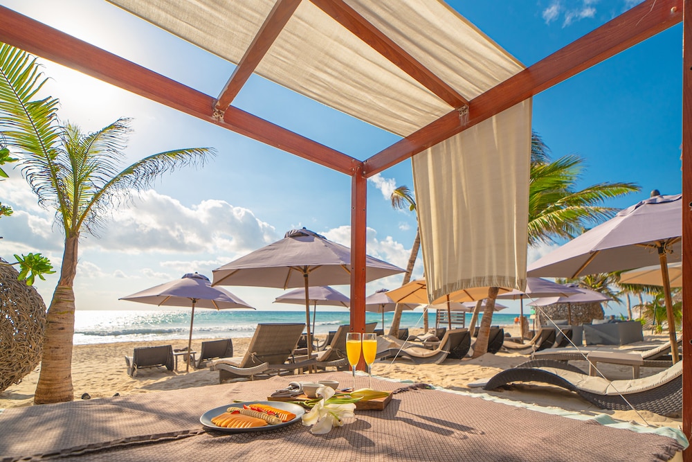 Mvngata Beach Hotel — Beach in Playa del Carmen, Quintana Roo