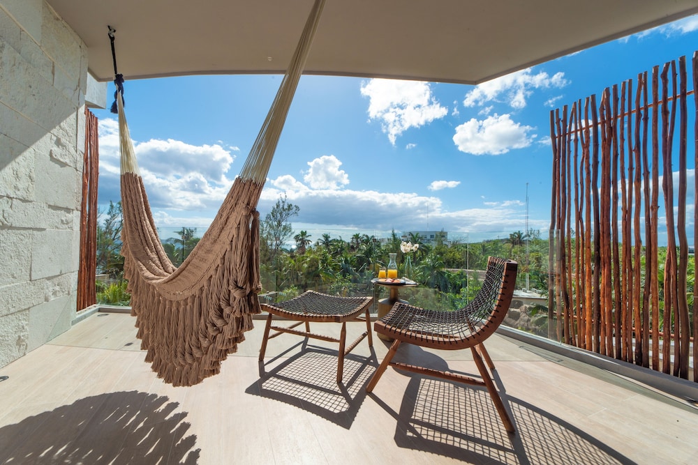 Mvngata Beach Hotel — Hotel rooms in Playa del Carmen, Quintana Roo