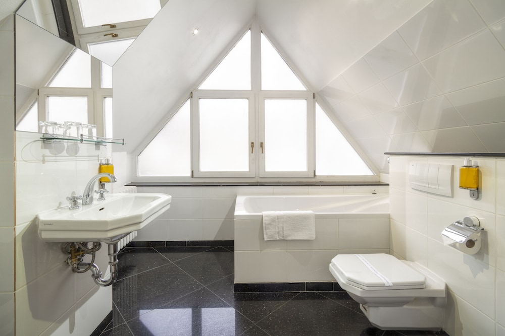 Black Star Suites — Hotel rooms in Prague, Prague