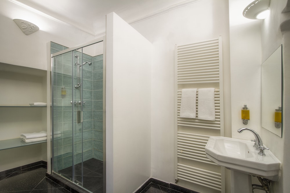 Black Star Suites — Hotel rooms in Prague, Prague