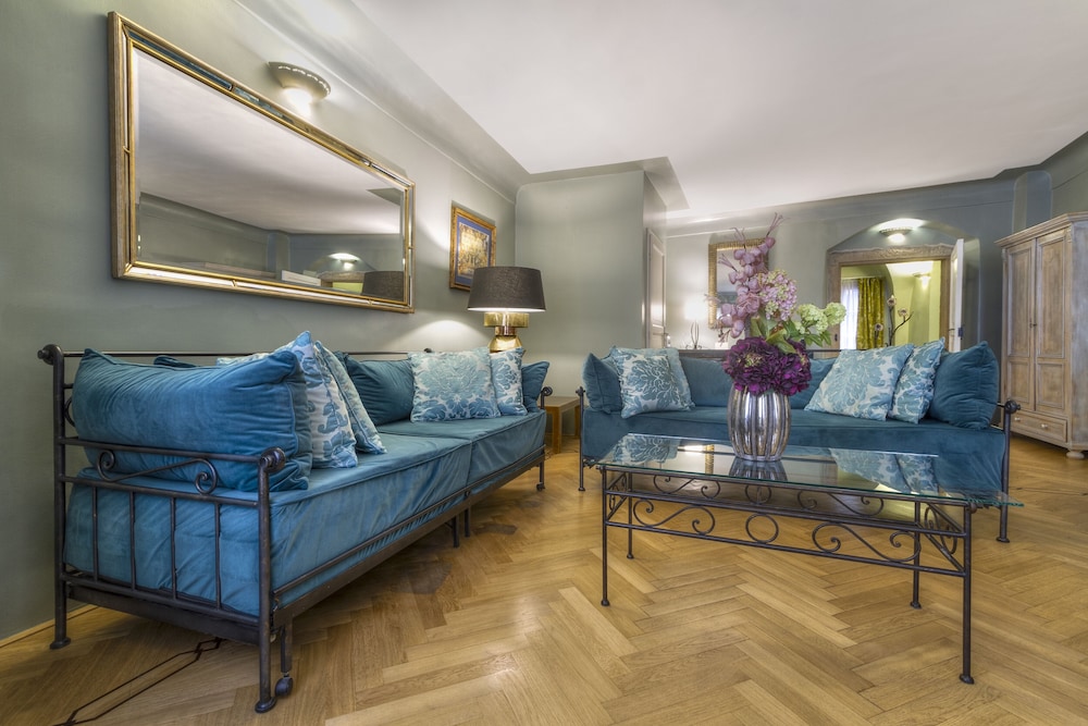 Black Star Suites — Hotel rooms in Prague, Prague