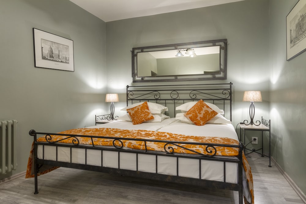 Black Star Suites — Hotel rooms in Prague, Prague
