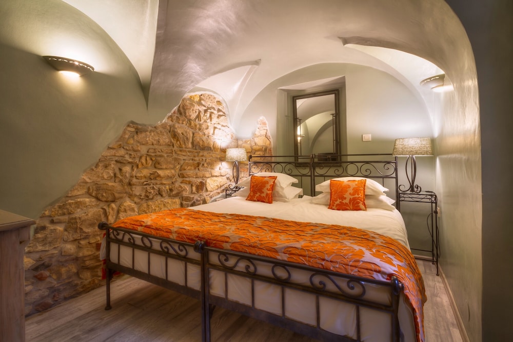 Black Star Suites — Hotel rooms in Prague, Prague