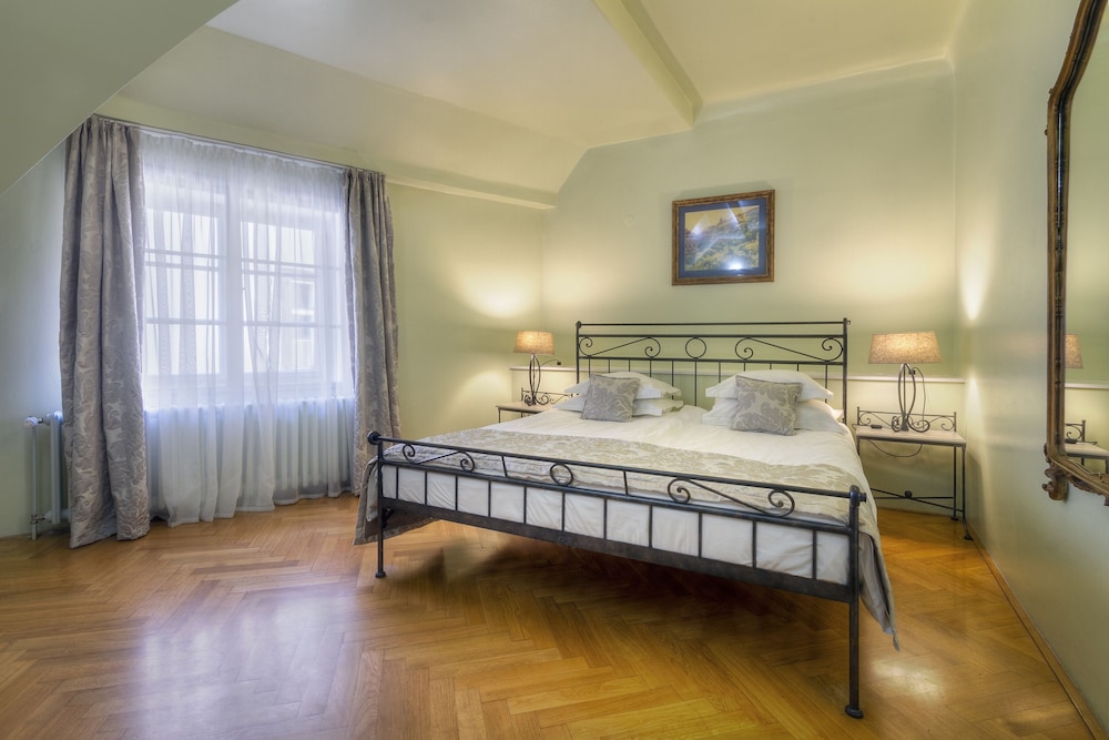 Black Star Suites — Hotel rooms in Prague, Prague