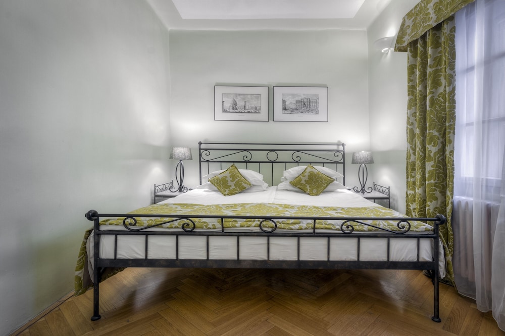 Black Star Suites — Hotel rooms in Prague, Prague