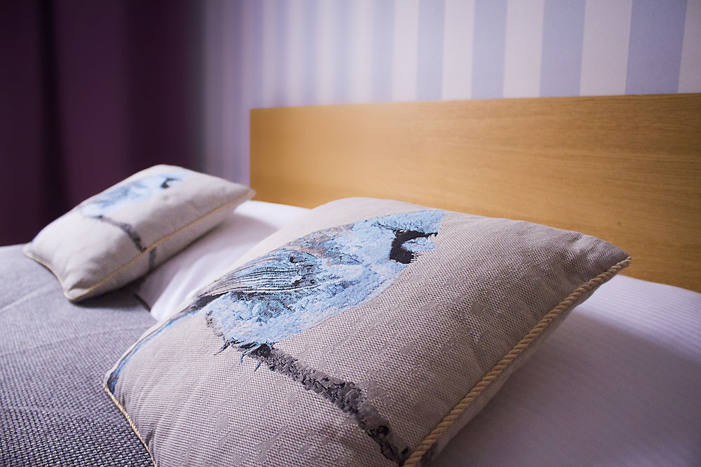 Royal Court Apartments — Hotel rooms in Prague, Prague