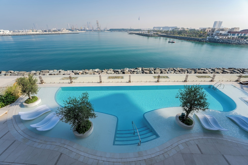 Hyatt Centric Jumeirah Dubai — Swimming pool in Dubai