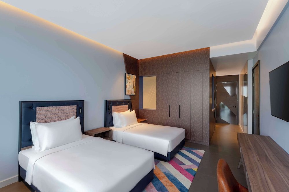 Hyatt Centric Jumeirah Dubai — Hotel rooms in Dubai