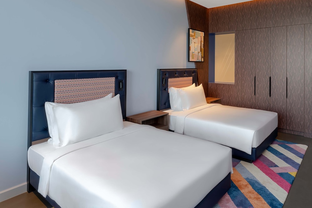 Hyatt Centric Jumeirah Dubai — Hotel rooms in Dubai