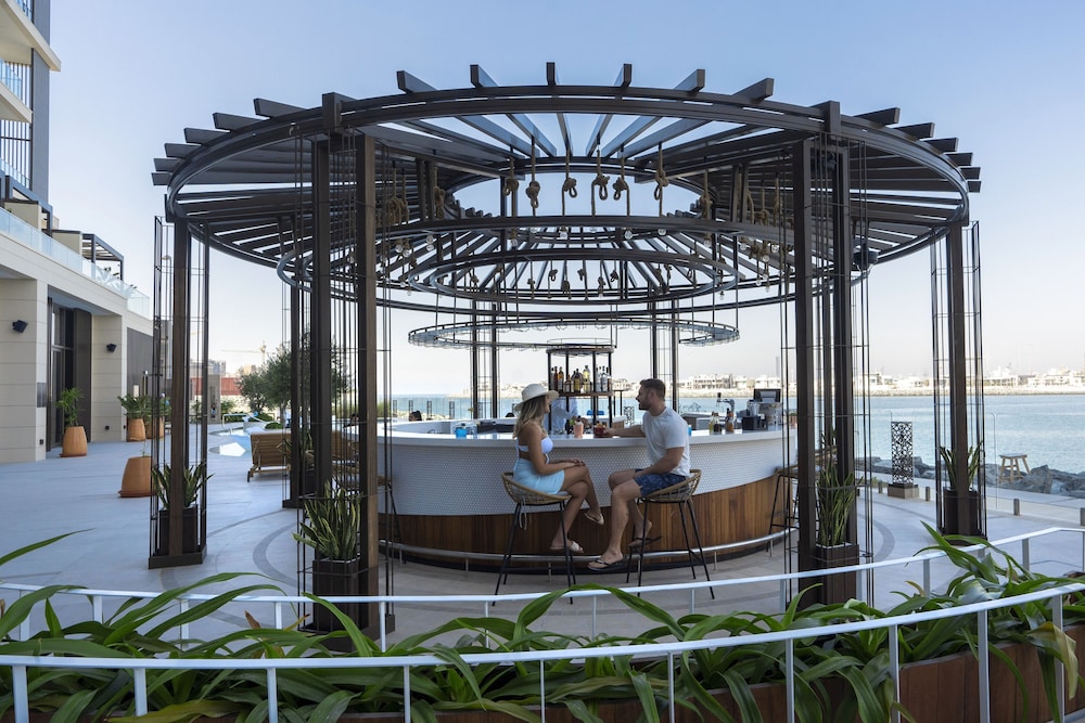 Hyatt Centric Jumeirah Dubai — Restaurant & bars in Dubai