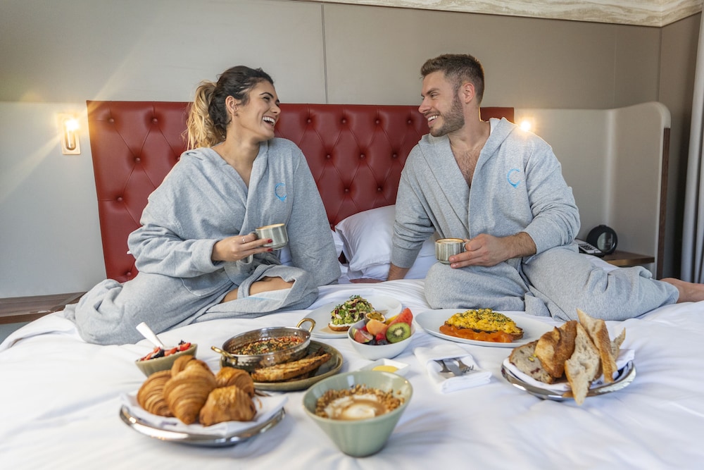 Hyatt Centric Jumeirah Dubai — Hotel rooms in Dubai