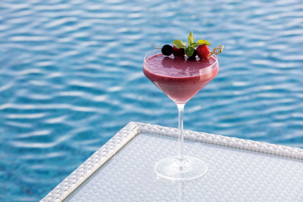 Avani+ Palm View Dubai Hotel & Suites — Restaurant & bars in Dubai