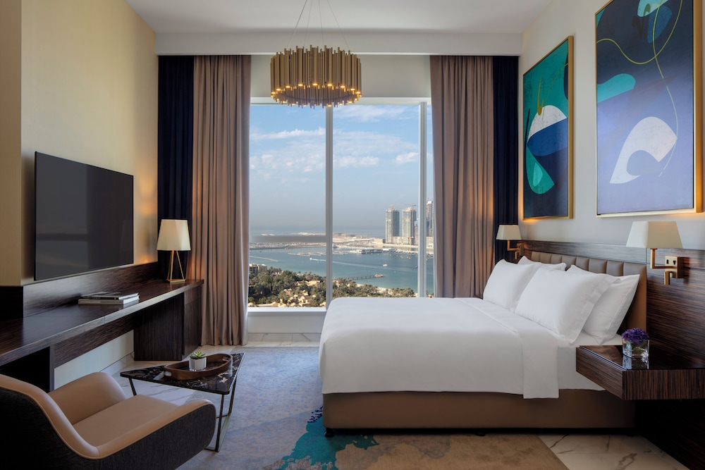 Avani+ Palm View Dubai Hotel & Suites — Hotel rooms in Dubai