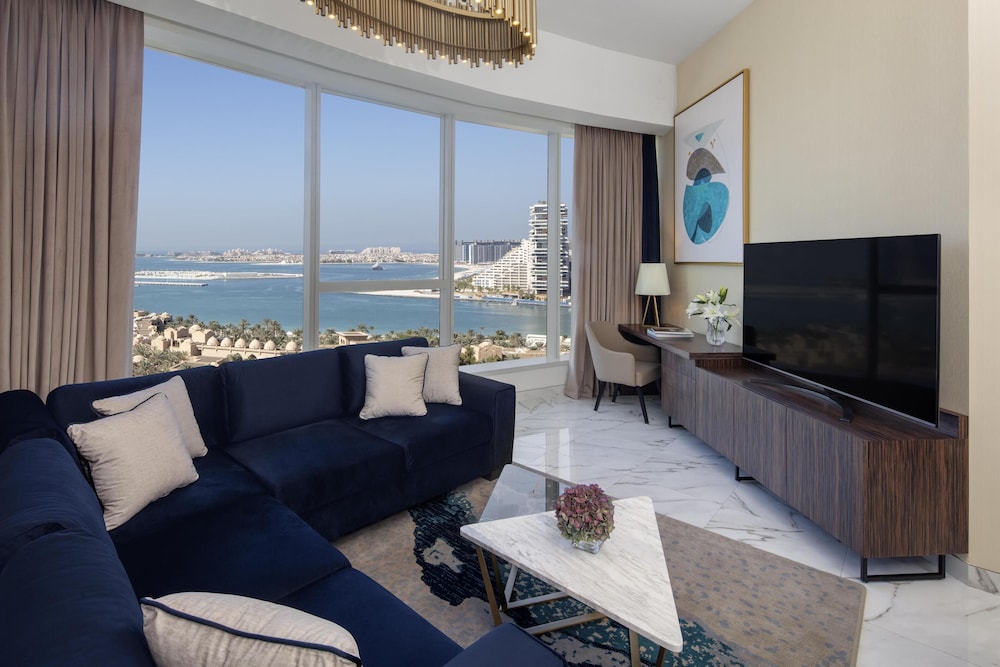 Avani+ Palm View Dubai Hotel & Suites — Hotel rooms in Dubai