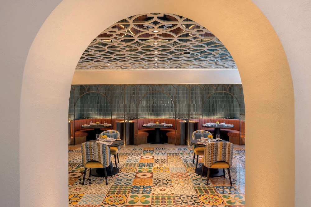 Avani+ Palm View Dubai Hotel & Suites — Restaurant & bars in Dubai