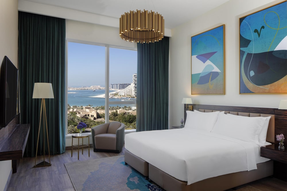 Avani+ Palm View Dubai Hotel & Suites — Hotel rooms in Dubai