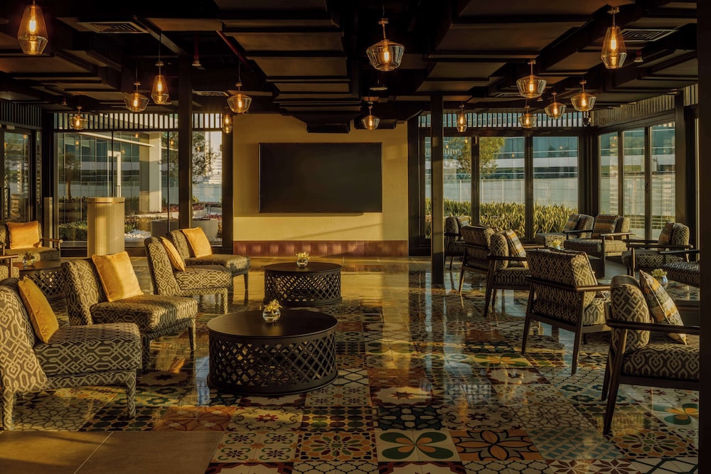Avani+ Palm View Dubai Hotel & Suites — Restaurant & bars in Dubai