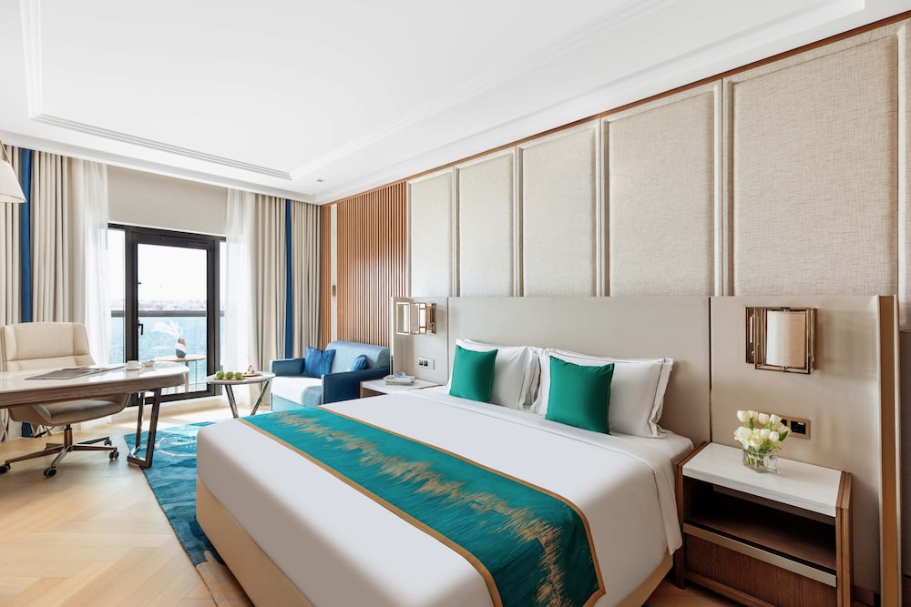Taj Exotica Resort & Spa, The Palm, Dubai — View in Dubai
