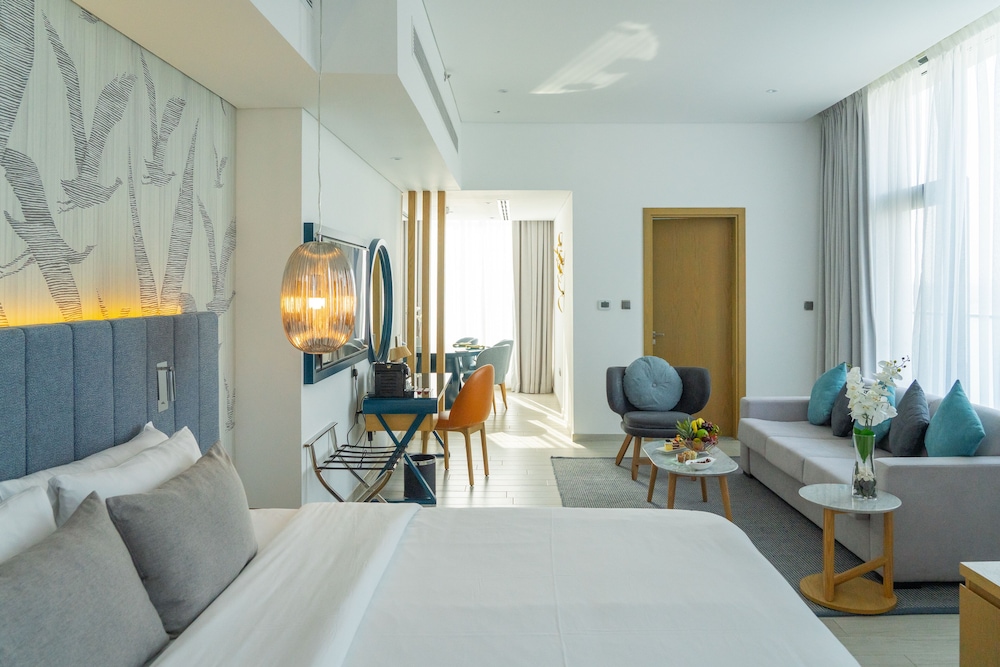 C Central Hotel and Resort The Palm — Hotel rooms in Dubai