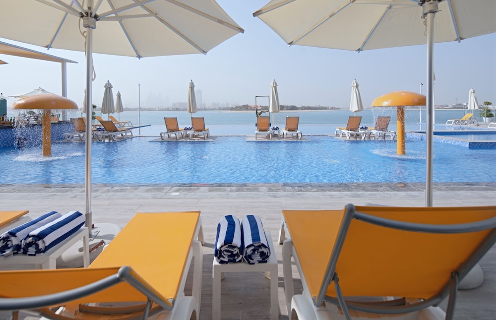 C Central Hotel and Resort The Palm — Swimming pool in Dubai