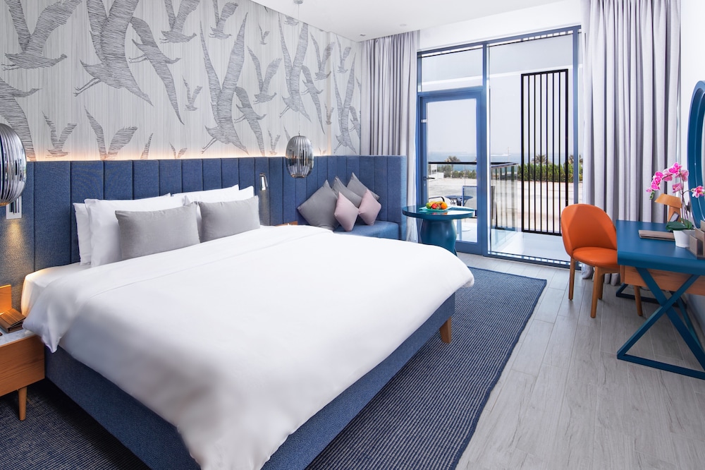 C Central Hotel and Resort The Palm — Hotel rooms in Dubai