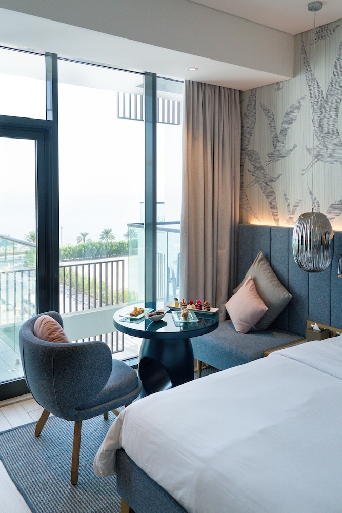 C Central Hotel and Resort The Palm — Hotel rooms in Dubai