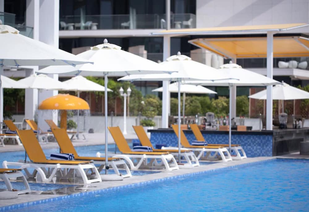 C Central Hotel and Resort The Palm — Swimming pool in Dubai
