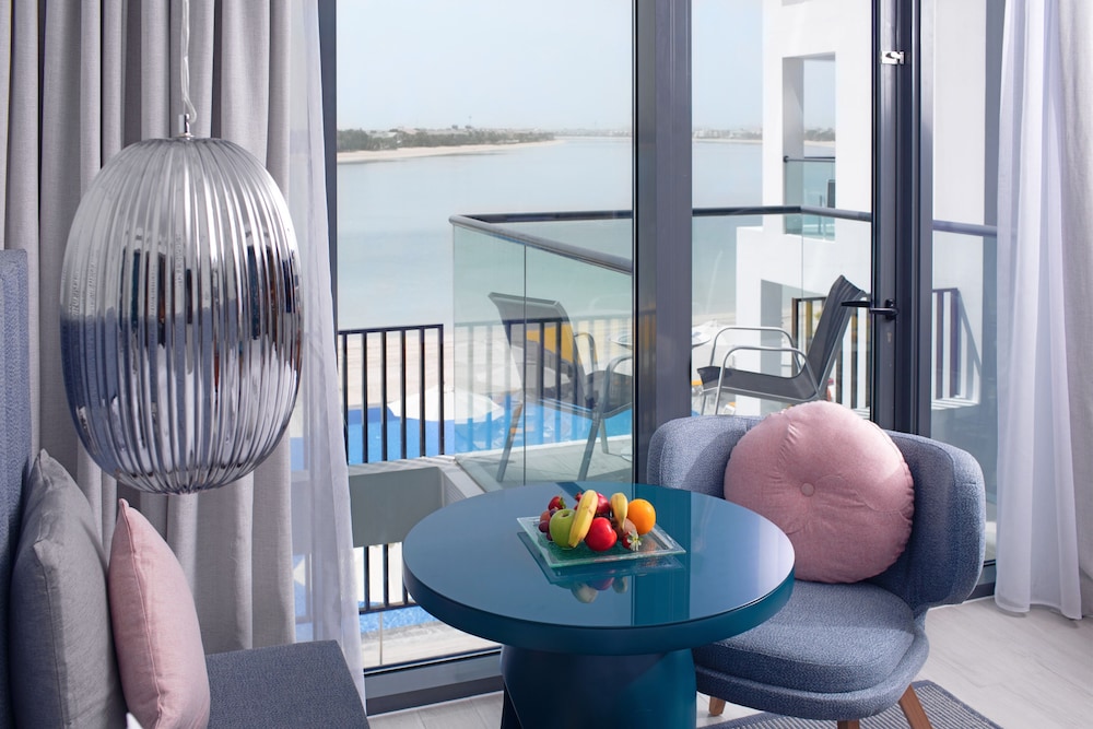 C Central Hotel and Resort The Palm — Hotel rooms in Dubai