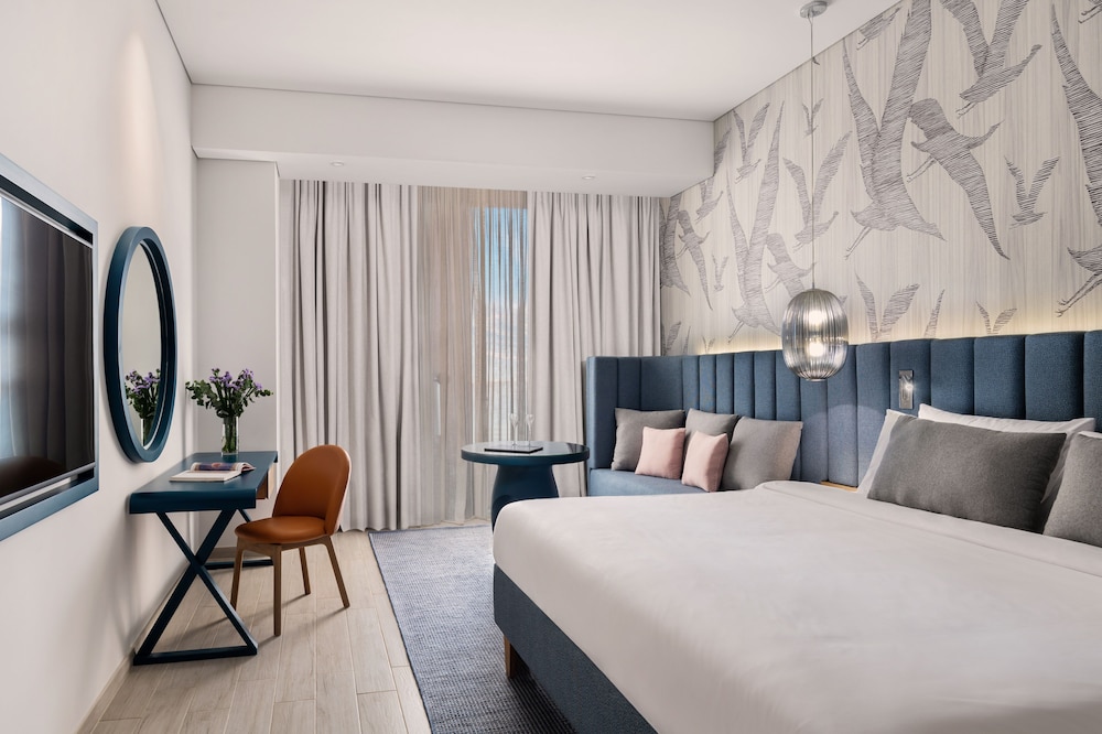 C Central Hotel and Resort The Palm — Hotel rooms in Dubai