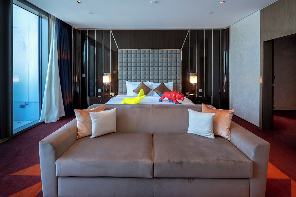 Hyde Hotel Dubai — Hotel rooms in Dubai
