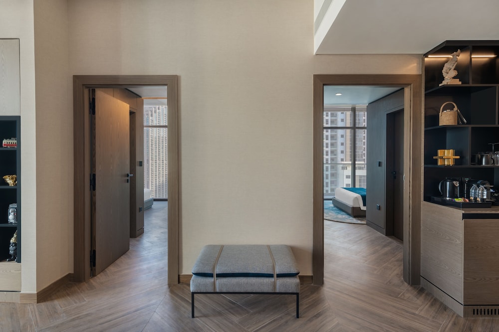 Paramount Hotel Midtown — Hotel rooms in Dubai