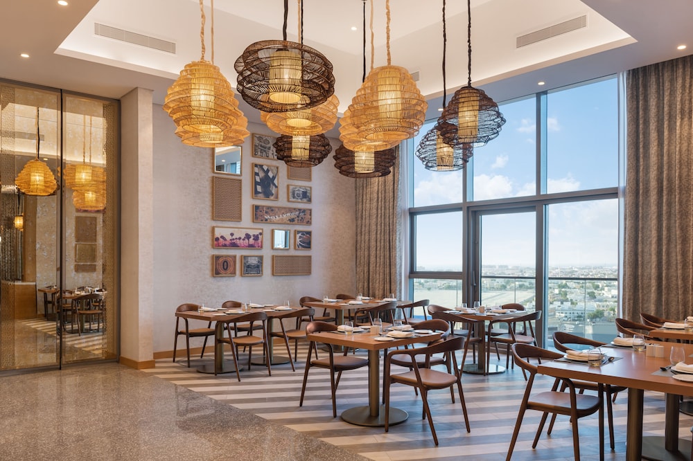 Paramount Hotel Midtown — Restaurant & bars in Dubai