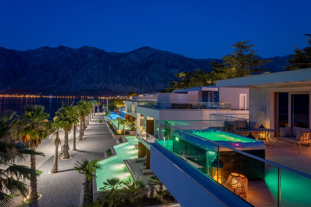 Hyatt Regency Kotor Bay Resort — Swimming pool in Kotor, Kotor Municipality