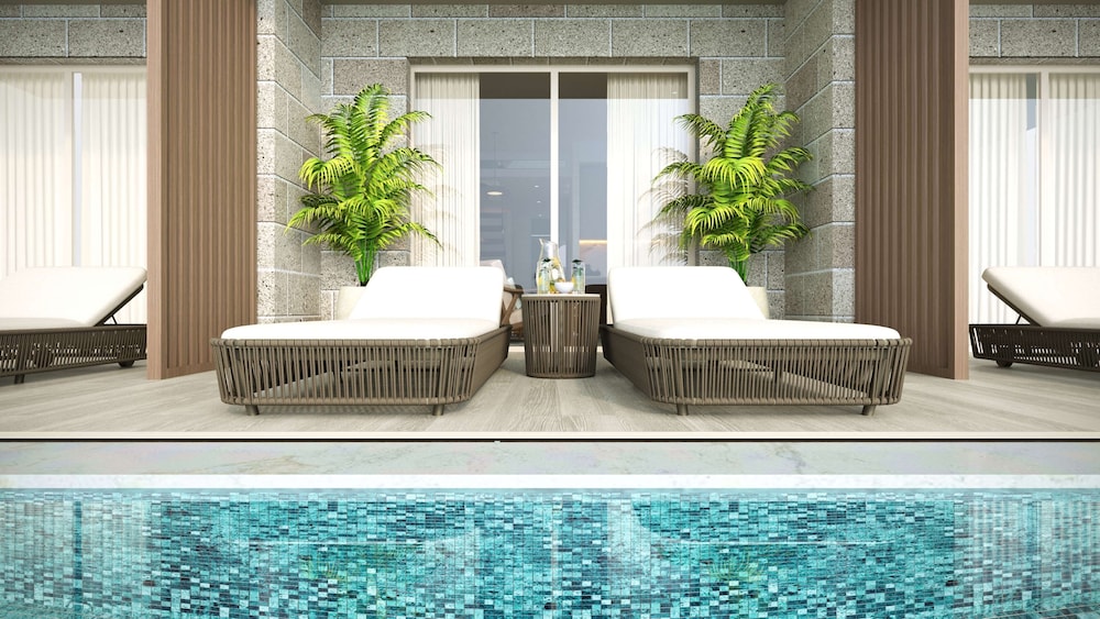 Hyatt Regency Kotor Bay Resort — Swimming pool in Kotor, Kotor Municipality