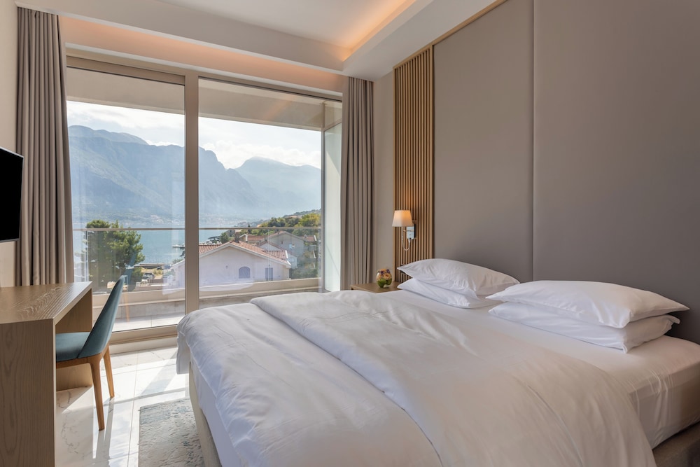 Hyatt Regency Kotor Bay Resort — Hotel rooms in Kotor, Kotor Municipality