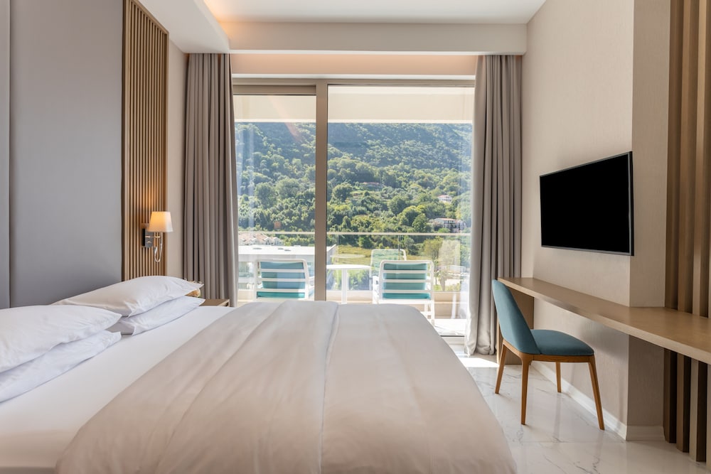 Hyatt Regency Kotor Bay Resort — Hotel rooms in Kotor, Kotor Municipality