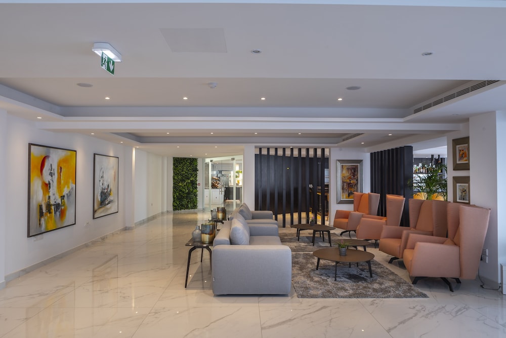 Leonardo Crystal Cove & Spa by the sea - Adults Only — Restaurant & bars in Protaras, Famagusta Region