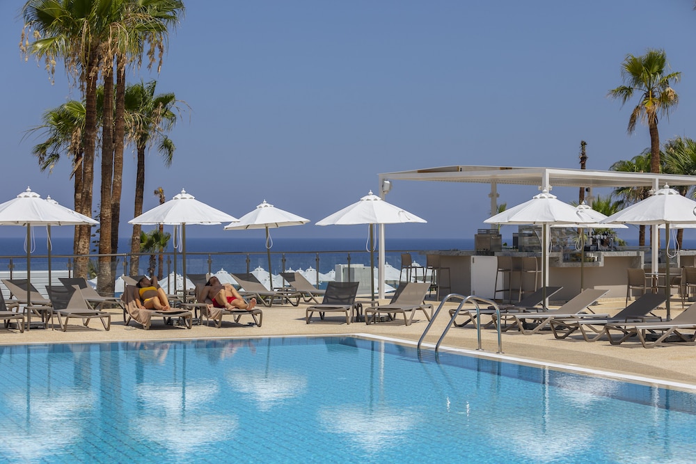 Leonardo Crystal Cove & Spa by the sea - Adults Only — Swimming pool in Protaras, Famagusta Region