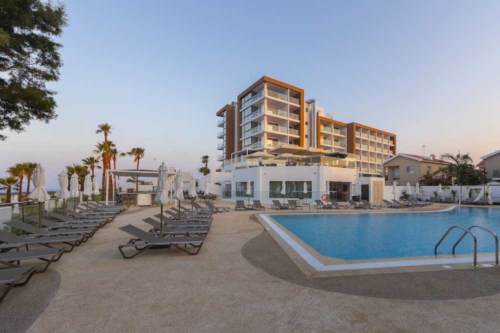Leonardo Crystal Cove & Spa by the sea - Adults Only — Swimming pool in Protaras, Famagusta Region