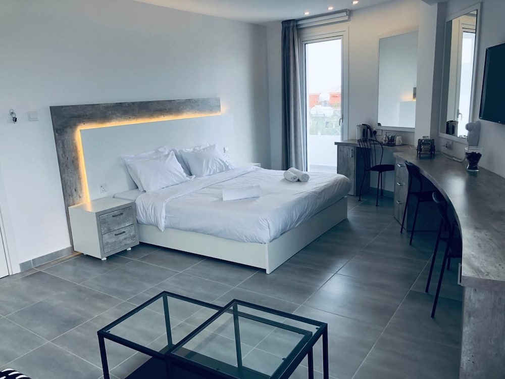 White 11 — Hotel rooms in Larnaca, Larnaca Region