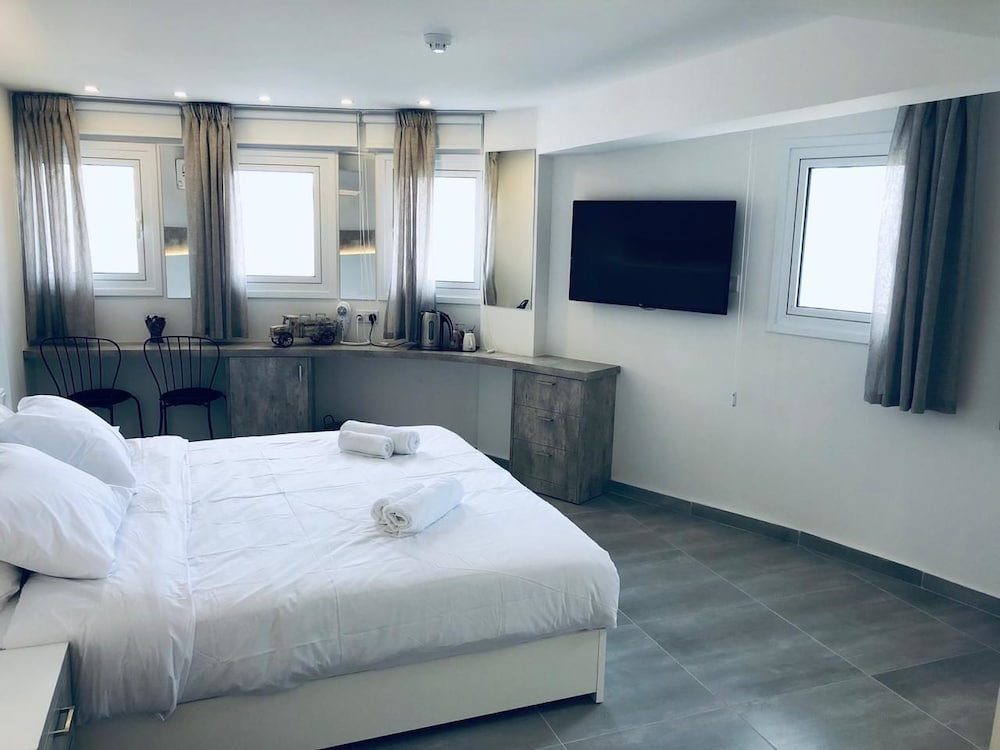 White 11 — Hotel rooms in Larnaca, Larnaca Region
